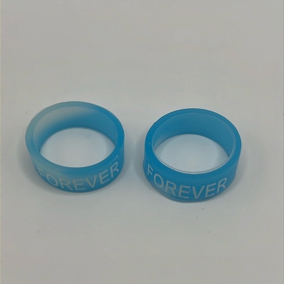 Silicone Stretch Ring Set FOREVER Blue Band Rings - Picture 2 of 5